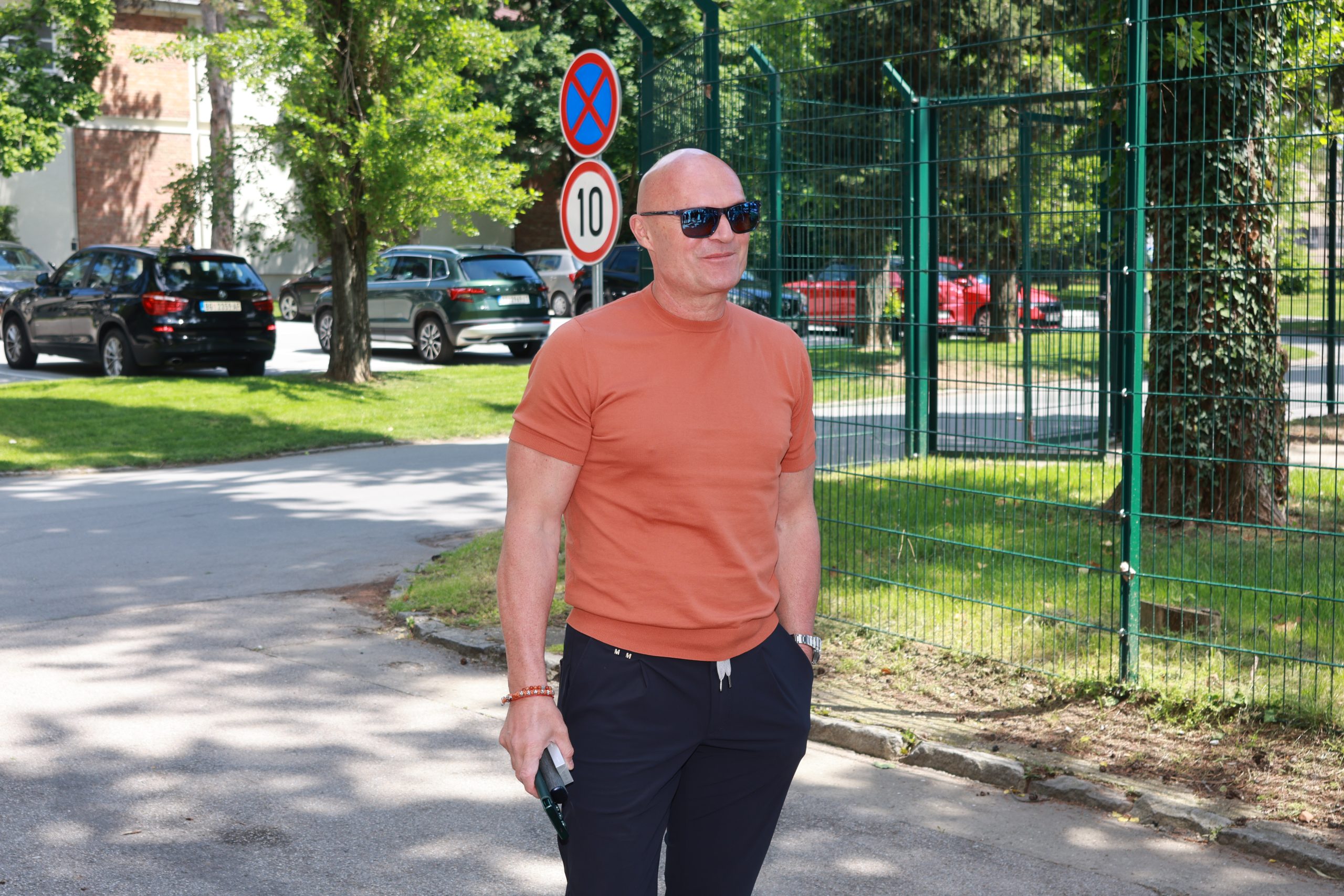 Kakav frajer! Mili skinuo majicu, lepšem polu padaju vilice FOTO 6 mili 3