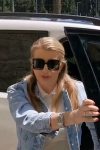 Viki Miljković stigla na snimanje Zvezda Granda sa crnim naočarima preko lica: "Umorno sam" 2 viki