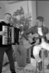 Pevač iz Nikad nije kasno snimio hit Done Ares, u spotu se pojavio njen bivši muž VIDEO 2 1 6
