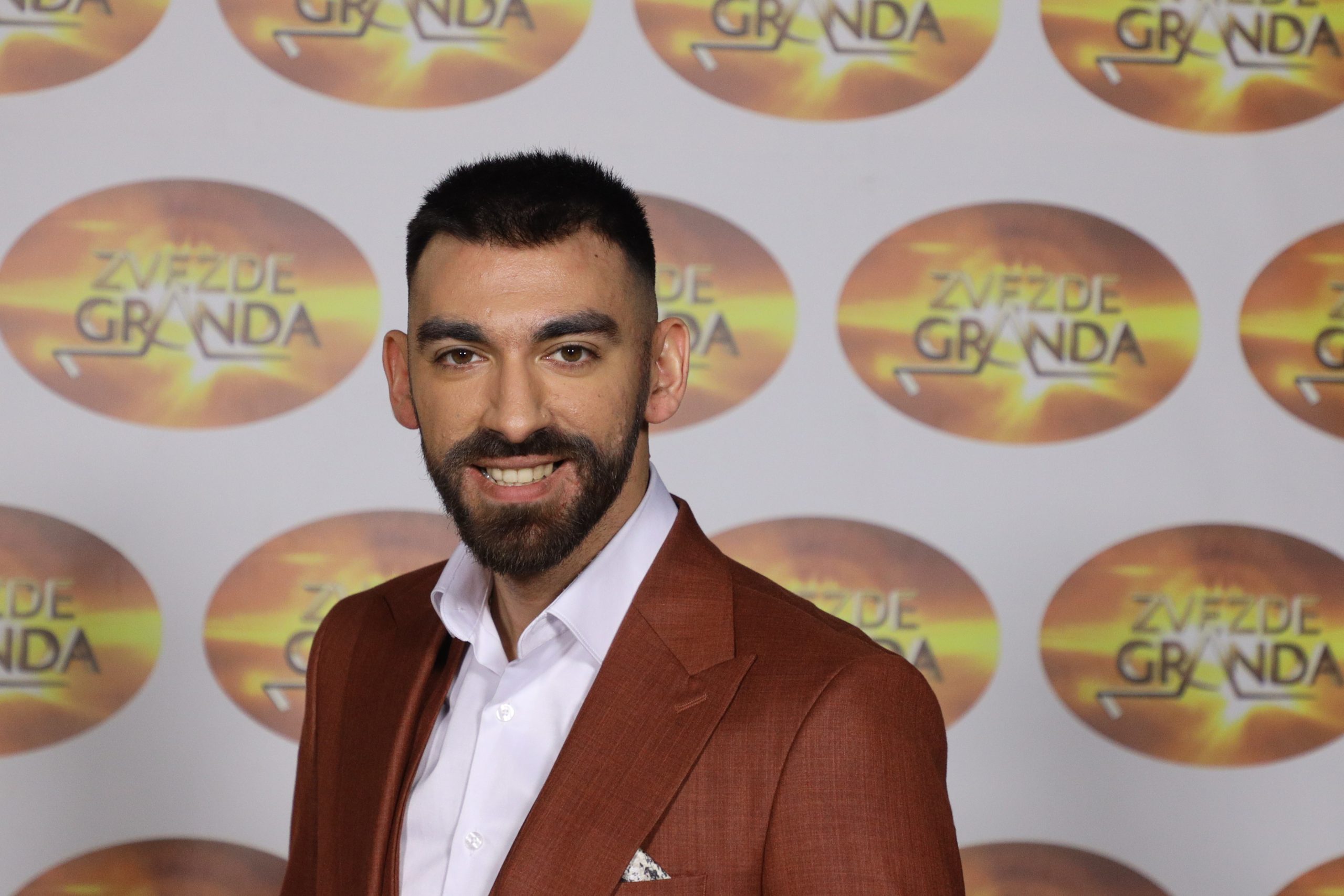Deni Ramčević nakon plasmana u polufinale Zvezda Granda kuje opasan plan: "Ceca Ražnatović mi pomaže" VIDEO 7 DENI RAMCEVIC 26 GOD. VRANIC 1