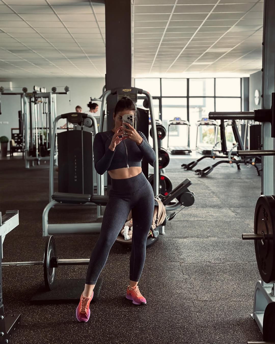 Žena Darka Lazića otkrila koliko ima kilograma 7 meseci nakon porođaja: "Skinula sam masti" 6 KATARINA LAZIC