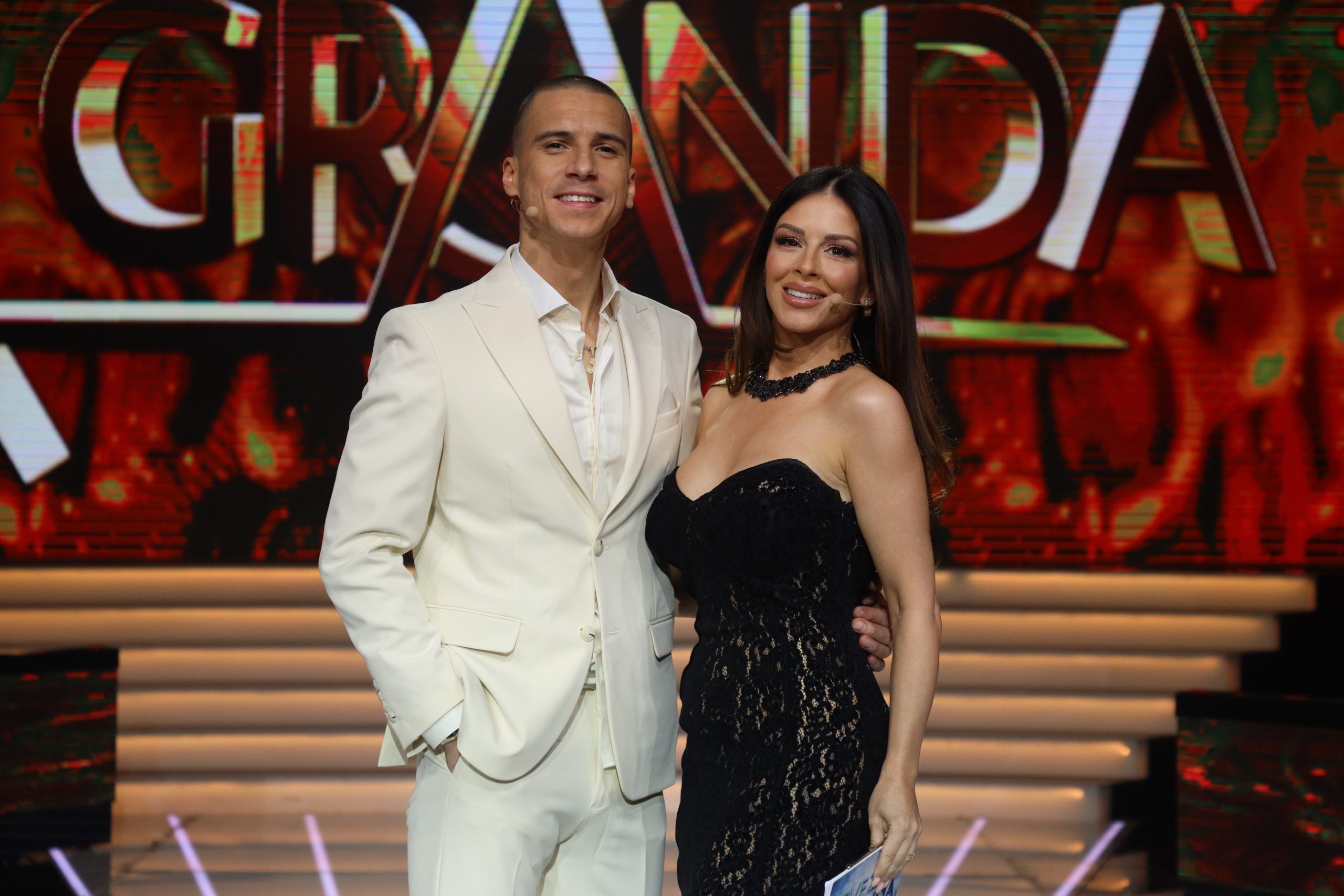 Ulog nikad veći, večeras četvrtfinale Zvezda Granda: Marija Šerifović ima poseban zahtev za kolege (VIDEO) 7 MILAN MITROVIC I ANA BEKUTA 4