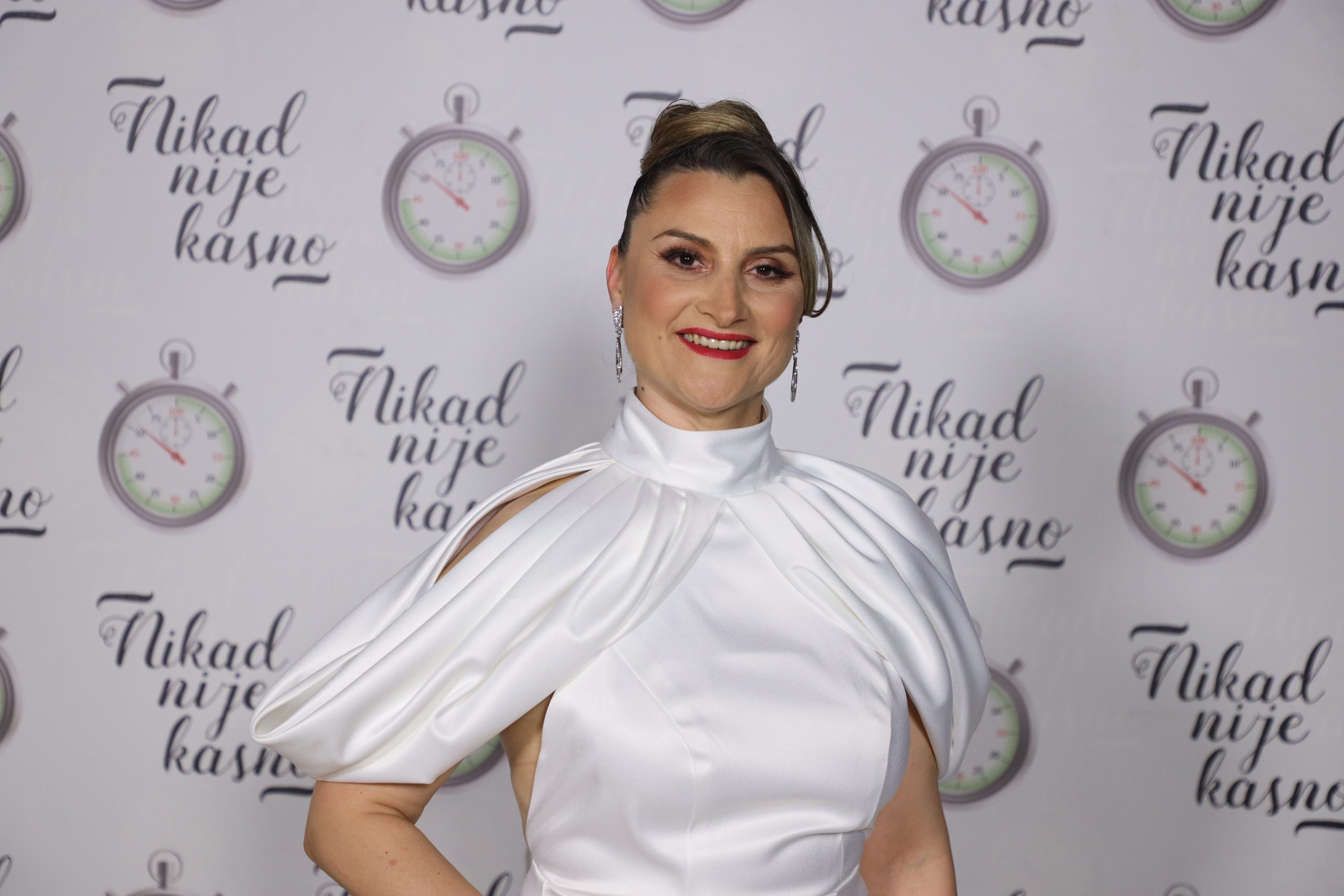 TANJA AVRAMOVIC 41 GOD. GORNJI MILANOVAC 7