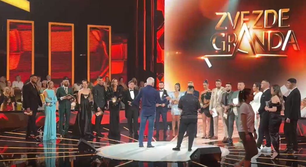 sljiva drzi govor