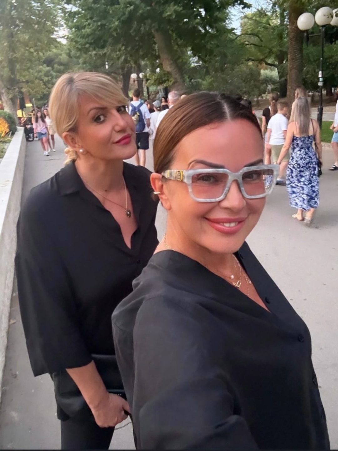 Dragana Katić uživa na crnogoroskom primorju, voditeljka blista bez trunke šminke FOTO 6 Screenshot 20250725 135248 Instagram