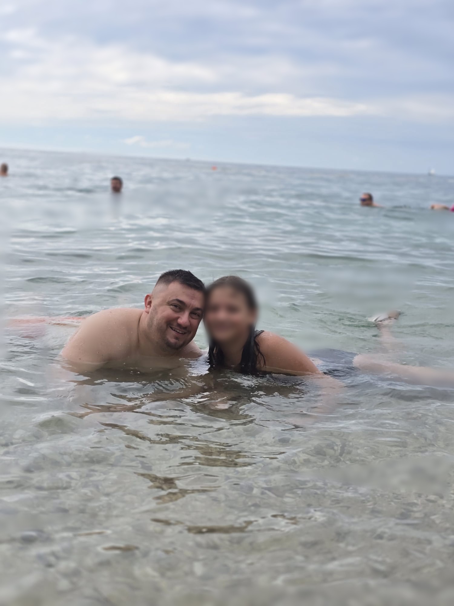 Ferrari na letovanju, svi se pitaju kako je došao: Evo gde odmara Zoran Ružić iz "Zvezda Granda" VIDEO 5 Zoran Ferrari 1
