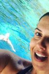 Nataša Ninković (52) objavila fotku u kupaćem, pljušte komentari na račun njenog izgleda FOTO 2 gzu