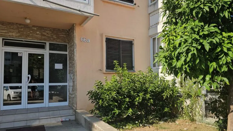 Skromni dom kraj mora u Herceg Novom: Zavirili smo u komšiluk poznatog srpskog košarkaša VIDEO 6 kuca nikole jovica 1 768x432 1