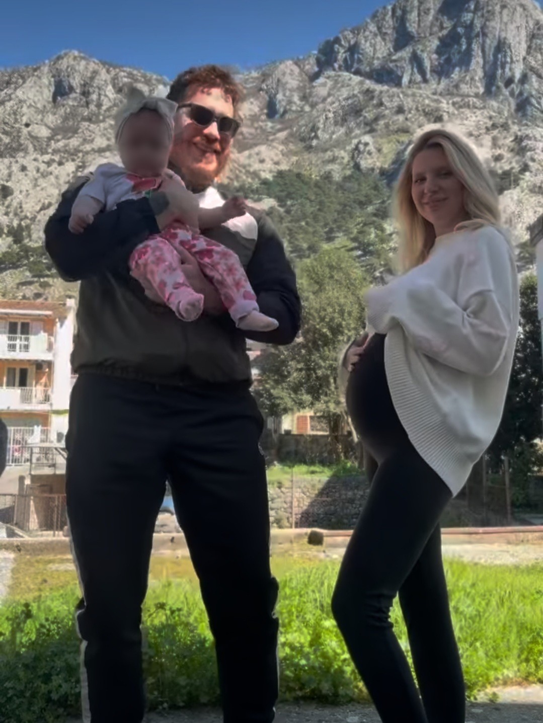 Žena vaterpolo reprezentativca je nekada ljubila poznatog muzičara, a sada čeka drugo dete 9 nemanja i jelena vico