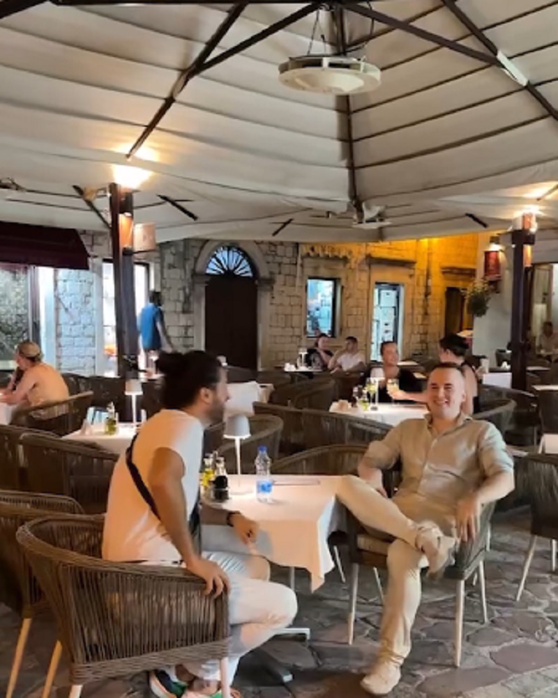 "Ima se može se" PAPARAZZO: Zvezda Granda uhvaćen u Kotoru u najskupljim prodavnicama VIDEO 7 nemanja petrovic 1