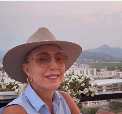 Lepa Brena posetila Bosnu, ovako pevačica uživa u rodnom kraju FOTO 7 2351663