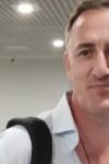 Uhvatili smo Sergeja Ćetkovića na aerodromu, pevač otkrio kako provodi leto: "Spojio sam lepo i korisno" VIDEO 3 IMG 0897