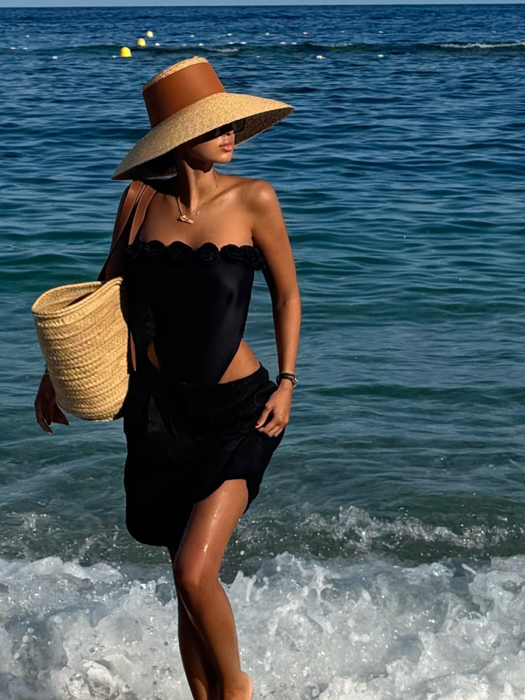 Niko ne može da je prepozna na plaži, a cela Srbija bruji o njoj (FOTO) 6 djina dzinovic 4