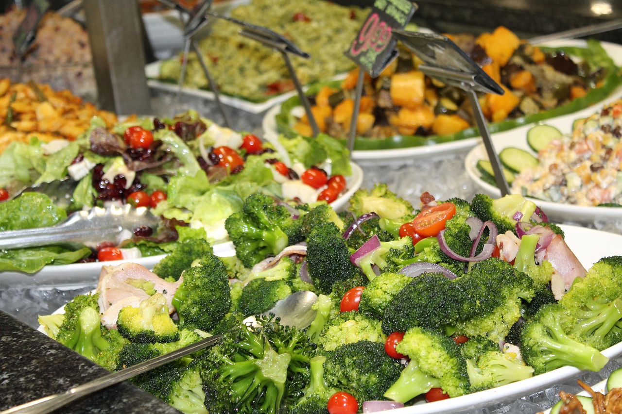 salads 2722691 1280