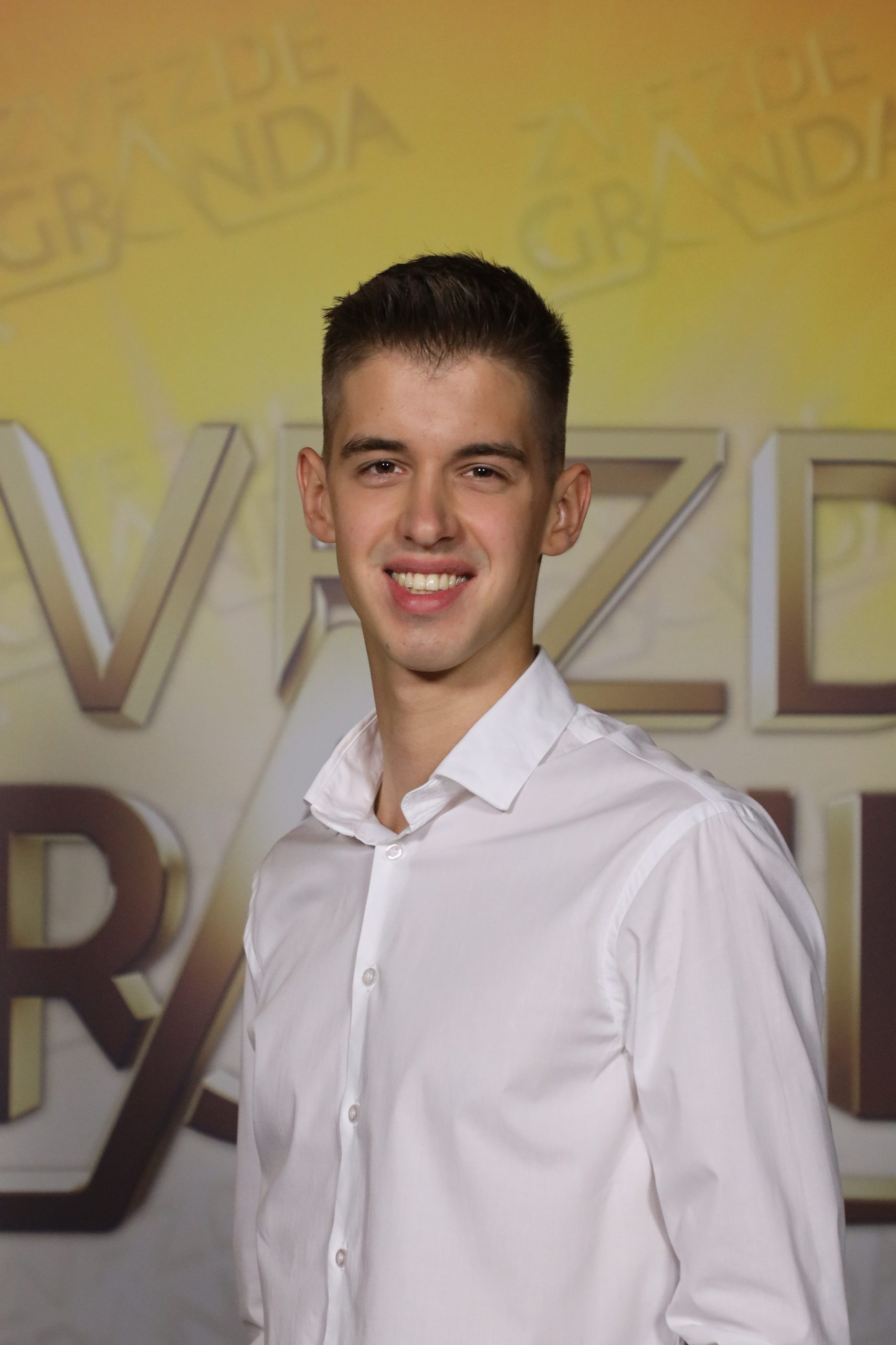 Vuk Sretenović 2 VUK SRETENOVIC 21 GOD. GORNJI MILANOVAC 4