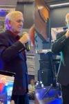 Kemal Malovčić (79) na meti kritika nakon nastupa: "Mojih 30 evra na bini više ne diše" VIDEO 2 ipiccy image 22