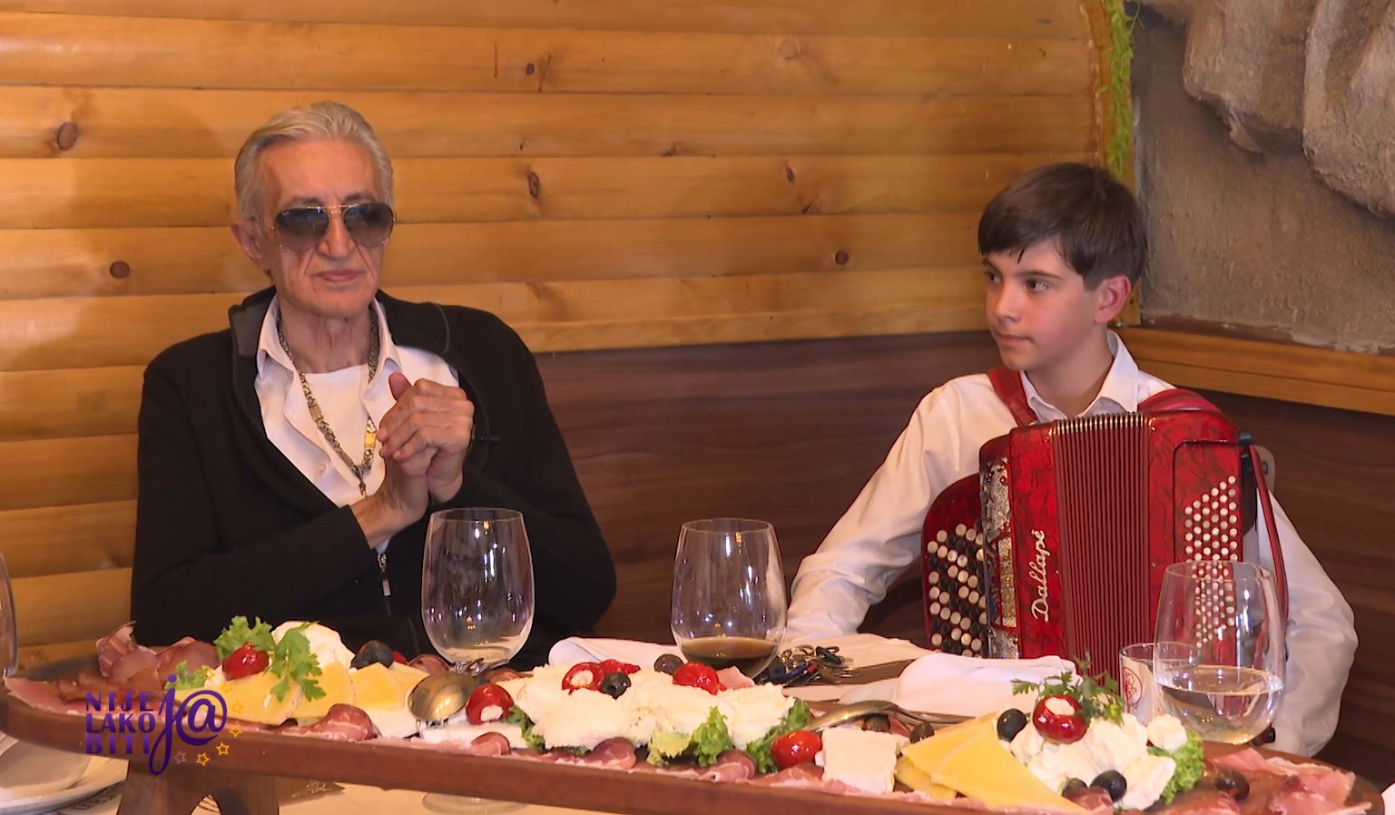 Unuk Mirka Kodića krenuo njegovim putem, deda puca od ponosa: "Harmonika u mojoj porodici neće nestati" VIDEO 7 mirko kodic i unul