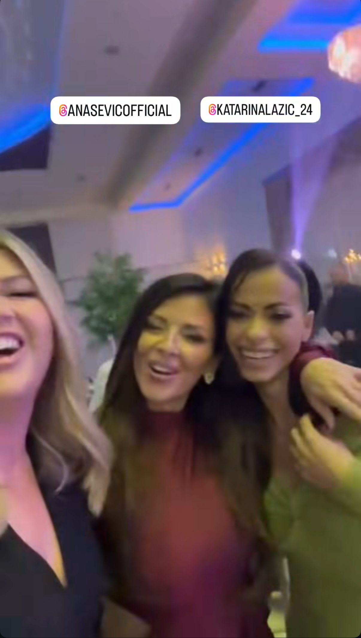 Ana Sević najveselija kod Darka Lazića na slavlju: Nije se odvajala od njegove supruge Kaće VIDEO 6 IMG 2194