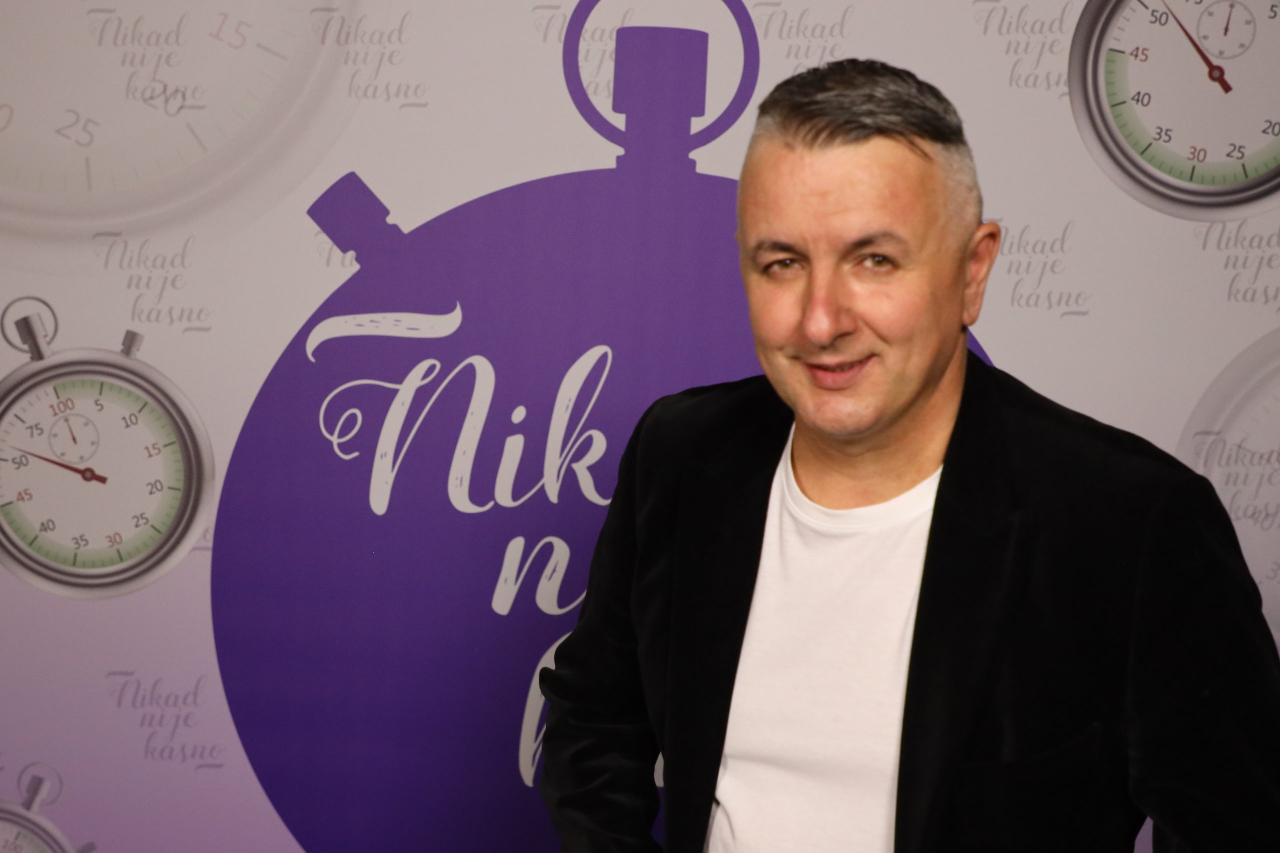 Jasmin Selimanović Jasko već pevao pred Maretom: "Dao mi je tada 10 poena" VIDEO 7 JASMIN SELMANOVIC JASKO 47 GOD. SJENICA 8