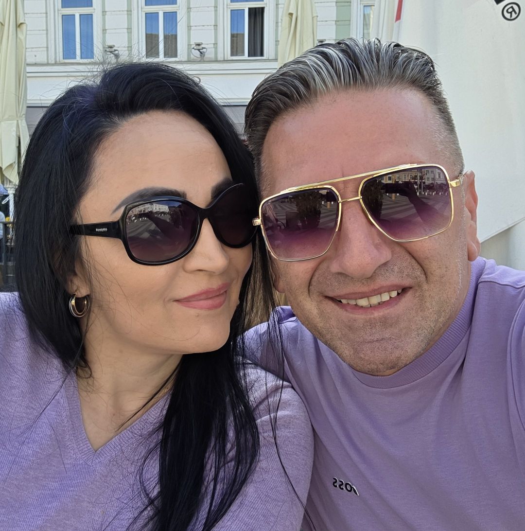 Pevač iz Nikad nije kasno na nesvakidašnji način čestitao supruzi godišnjicu braka: "Ako je ljubav greh..." 7 jasmin heinz