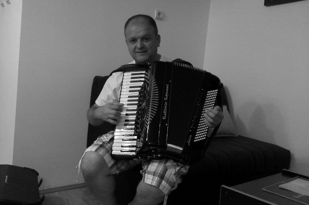 Preminuo naš poznati muzičar (54), estrada u suzama 7 nesa ilic 1