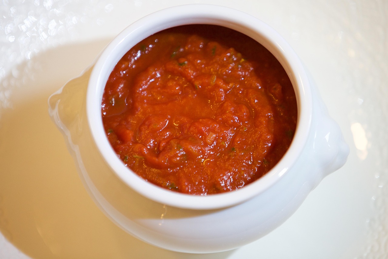 tomato sauce 2729689 1280