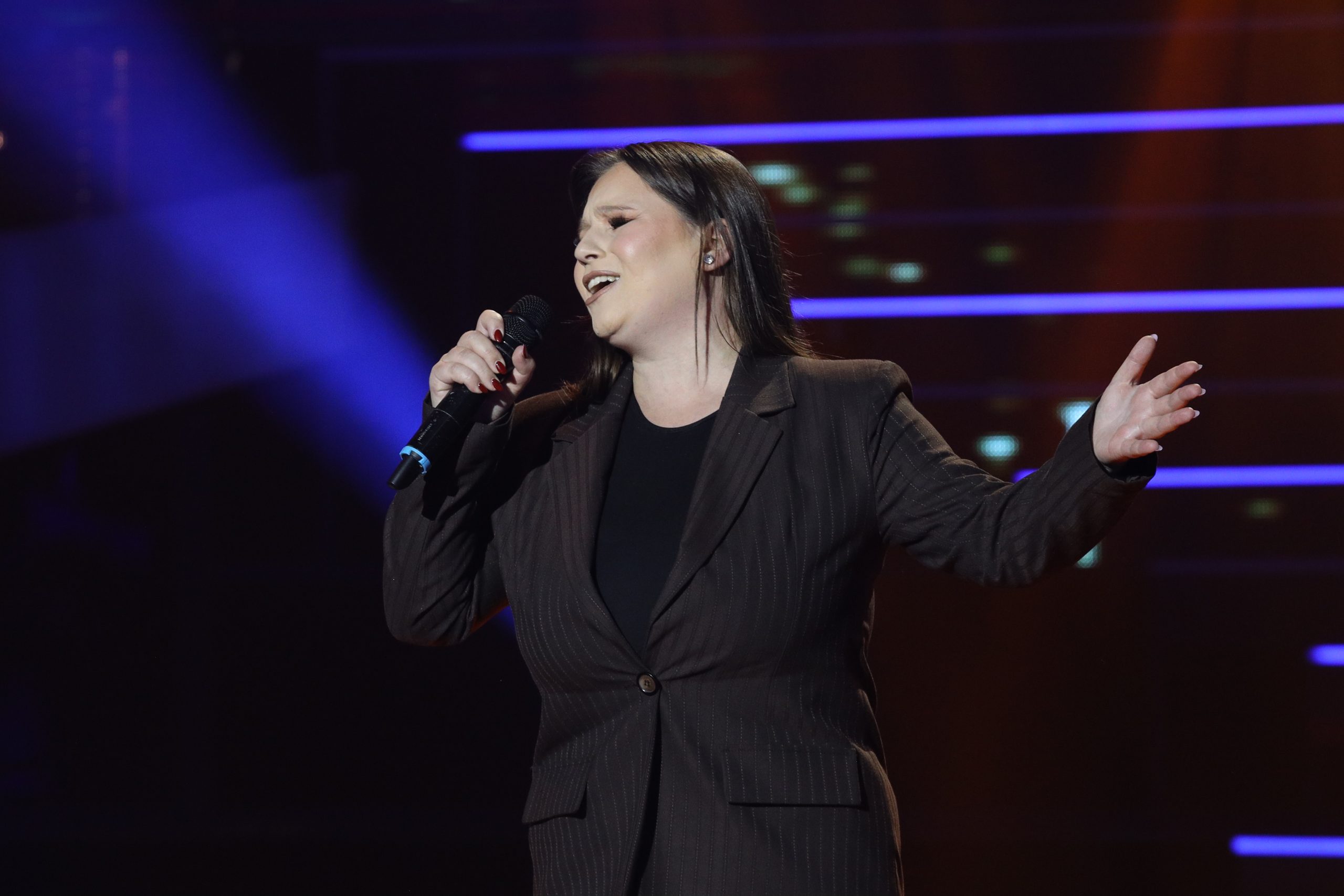 Snežana Đurišić intervenisala u Zvezdama Granda, vikala takmičarki: "Pevaj!" VIDEO 6 Nejra Bašić