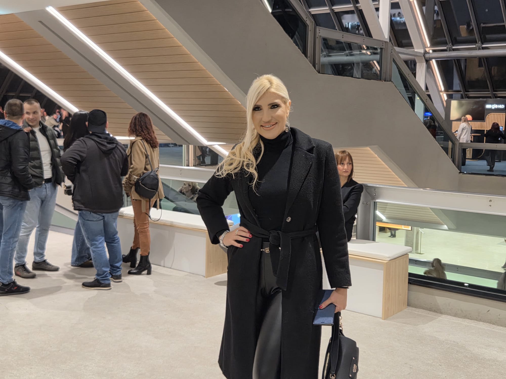 Rasim Ljajić stigao na Halidov koncert, poznati estradni par 'sakriven' u loži FOTO 10 1762974148770