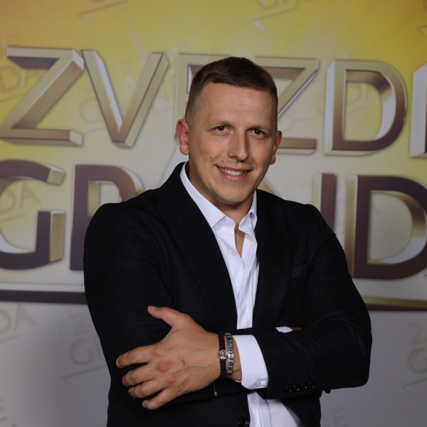 Goran Mladenović 1 GORAN MLADENOVIC 37 GOD. INDJIJA 9