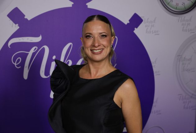 MARIJANA PETROV 43 GOD. KRAGUJEVAC 3