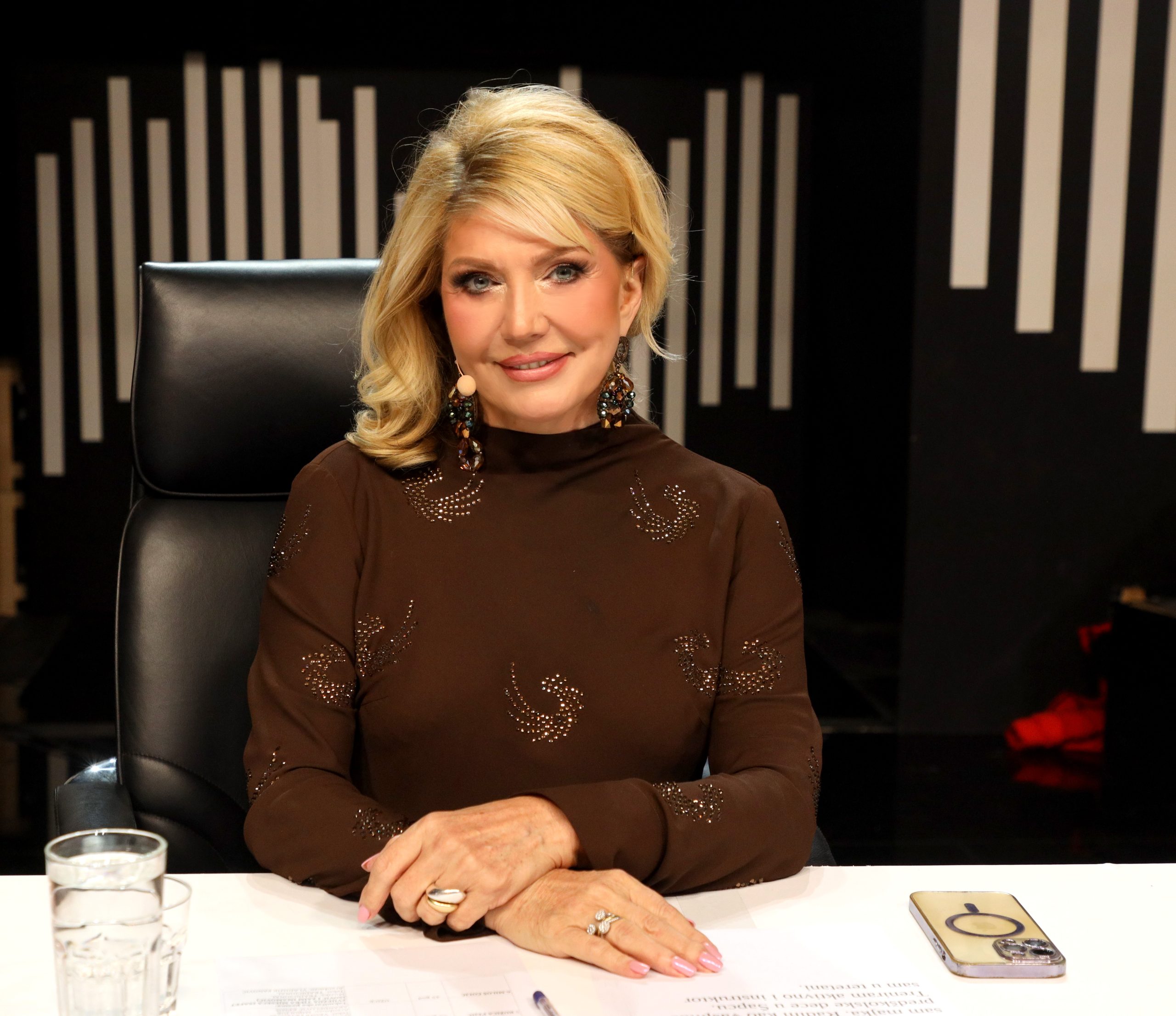 Šta piše u predbračnom ugovoru Suzane Mančić i bogatog Grka? Ćerke bile u strahu zbog miliona 8 SUZANA MANCIC NNK SNIMANJE 22102025 FOTO MUNJA 15 ok