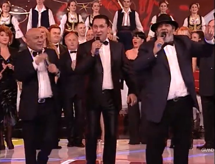 "Cigu ligu" ili "Cup na kalup"? Niko ne zna šta znače, ali svi pevaju: Najčudniji stihovi domaće muzike (VIDEO) 7 Screenshot 2025 11 14 093450