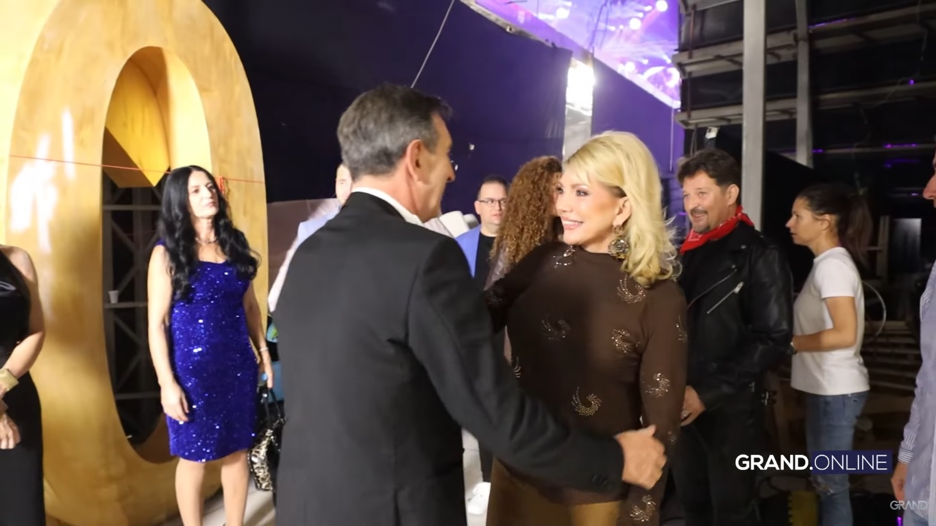 Veče puno neočekivanih obrta i emotivnih rolerkostera: Suzana Mančić na ivici suza pre početka emisije VIDEO 7 bekstejdz nnk 6