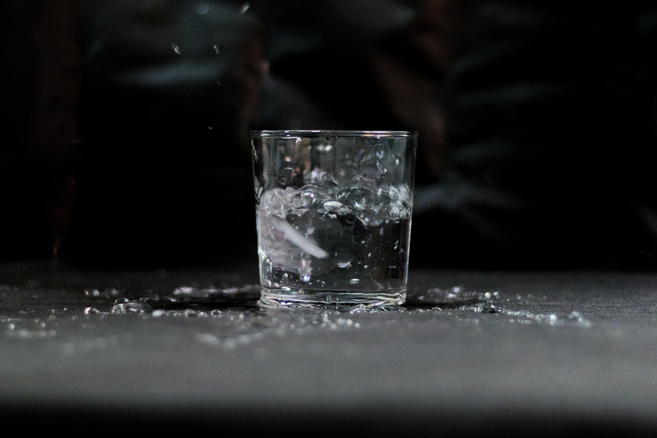 glass of water 7305460 1280