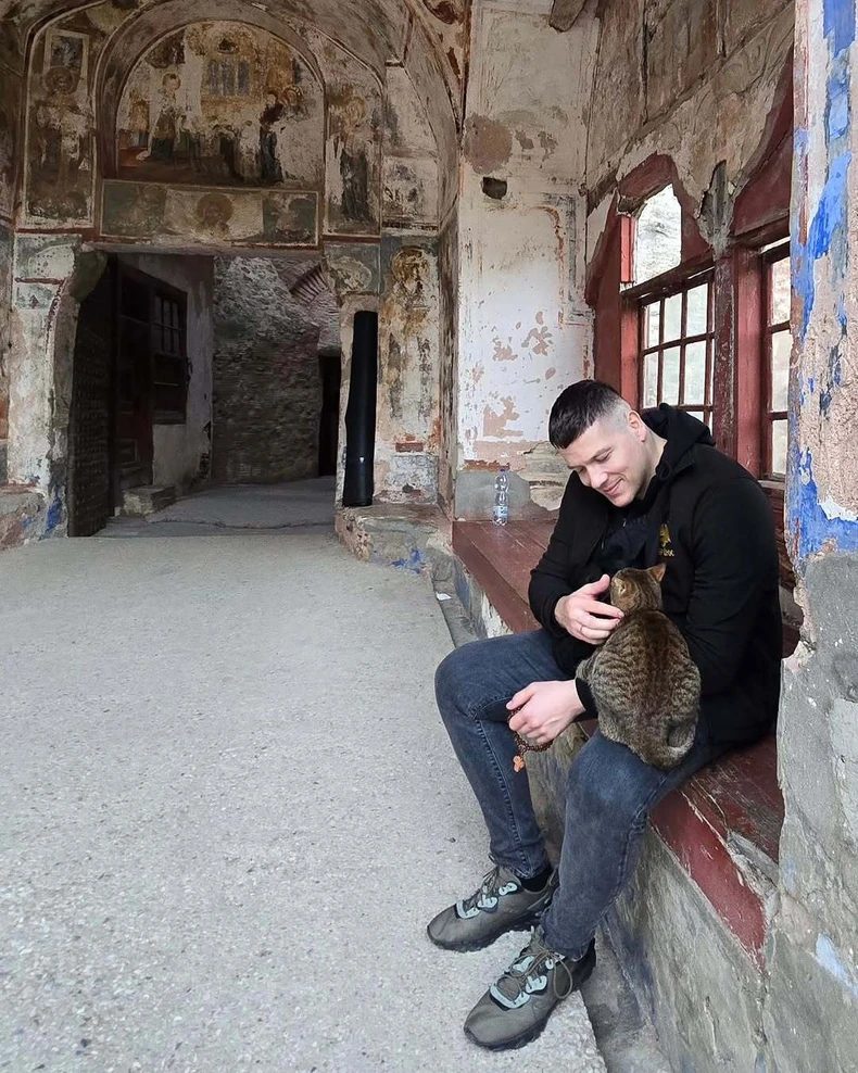 Sloba Radanović se sa Hilandara obratio sinu, evo šta je rekao FOTO 7 image 12 1