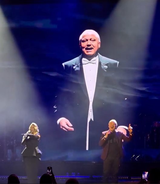 Knez i Ksenija raspalakali Beograđane: Pogledajte šta se desilo na pevačevom koncertu (VIDEO) 6 Screenshot 2025 12 05 093223