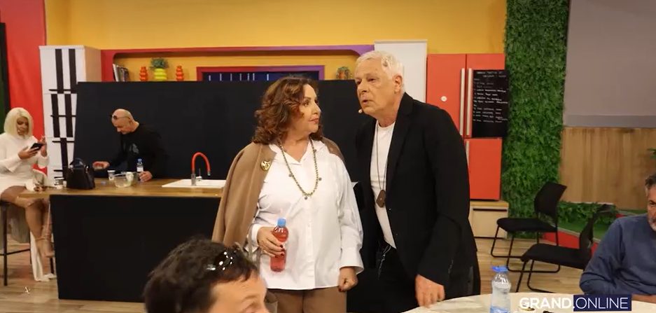 Iznenađenje u bekstejdžu pred početak Zvezda Granda: Kada se ona pojavila, svi su zanemeli VIDEO 5 Screenshot 2025 12 25 130635