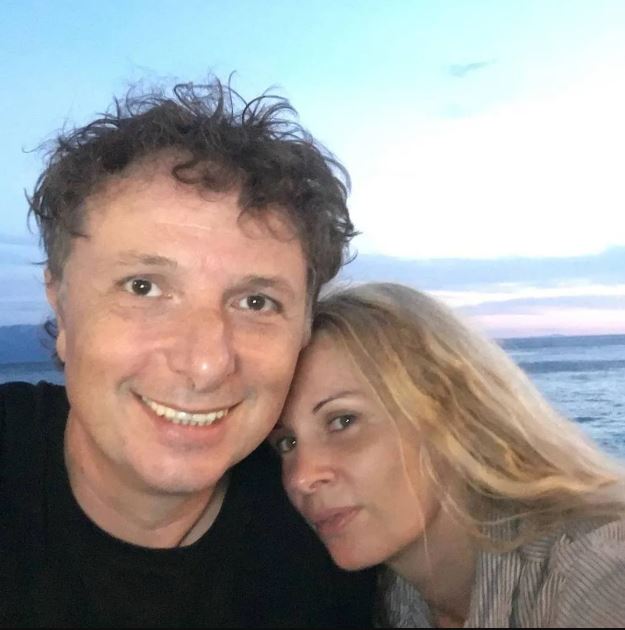 Zijo Valentino uživa u ljubavi sa 17 godina mlađom glumicom koja je lepa kao lutka: "Ne može čovek da planira" FOTO 6 haza