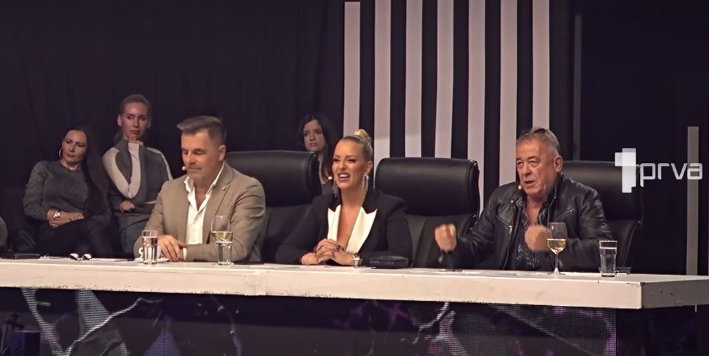 Opšte narodno veselje u Nikad nije kasno: Gimnazijalke oplele kolce, žiri u transu dozivao Žiku VIDEO 5 hsu