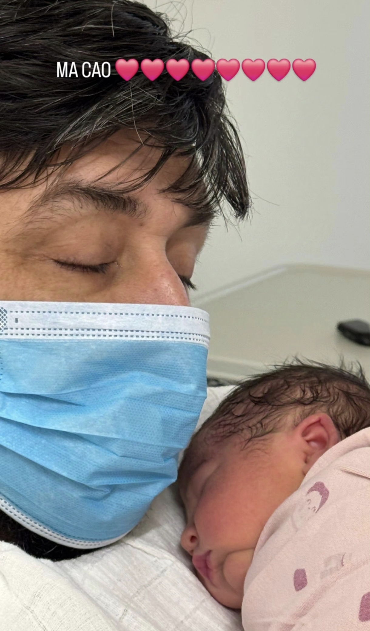 Da se istopiš: Prva fotografija Ognjena Amidžića sa ćerkicom 7 1769612560137