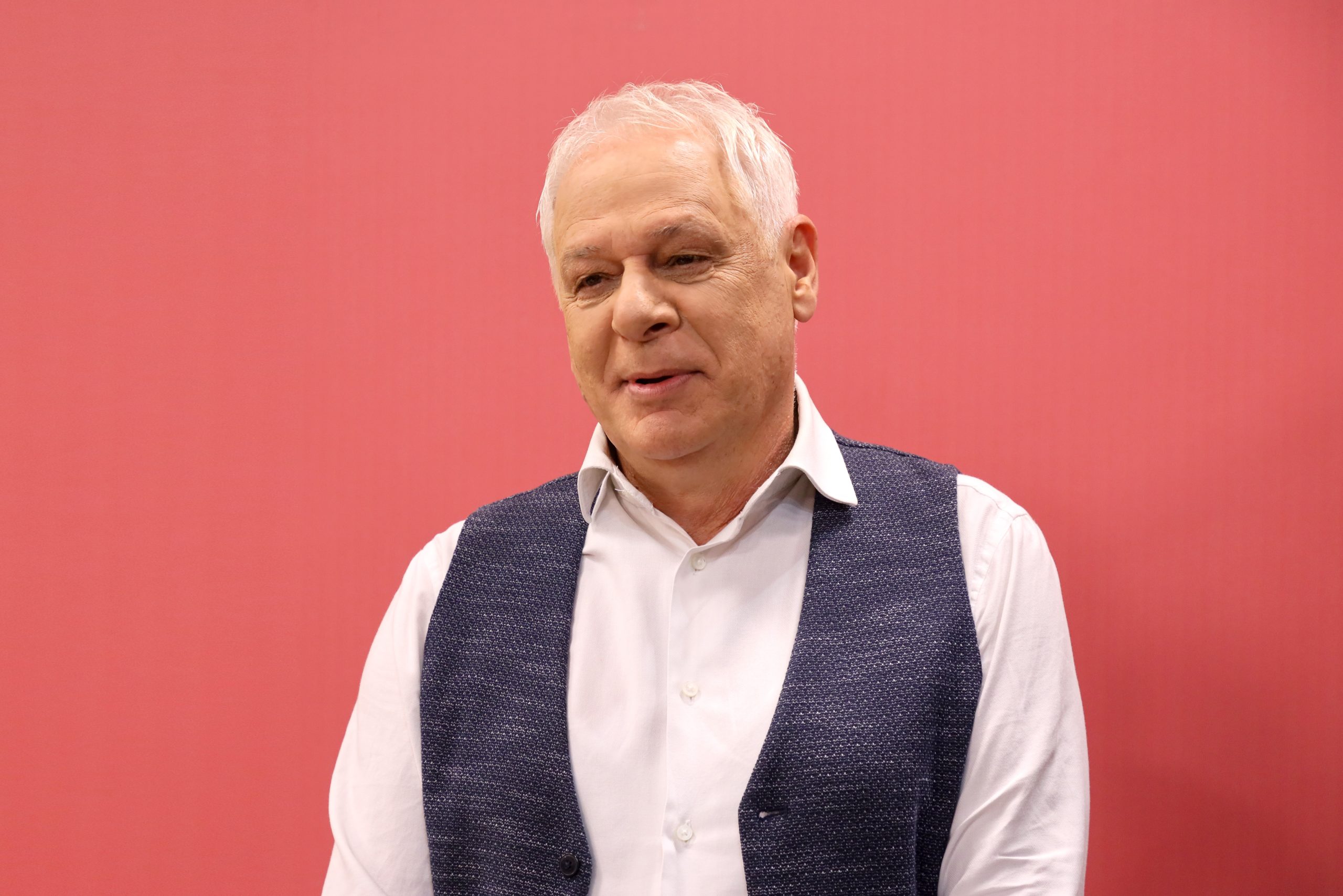 Goran Šljivić uporedio žiriranje u Zvezdama Granda i Nikad nije kasno: "Mnogo je lakše" VIDEO 6 GORAN SLJIVIC ZG SNIMANJE 17112025 FOTO MUNJA 5 ok