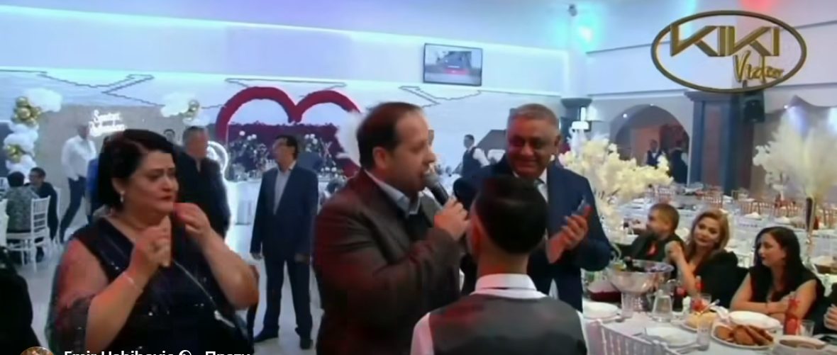 Emir Habibović prekinuo veselje i vratio novac gazdi: Zbog onoga što je uradio, svi u sali su plakali 10 Screenshot 2026 01 20 124557