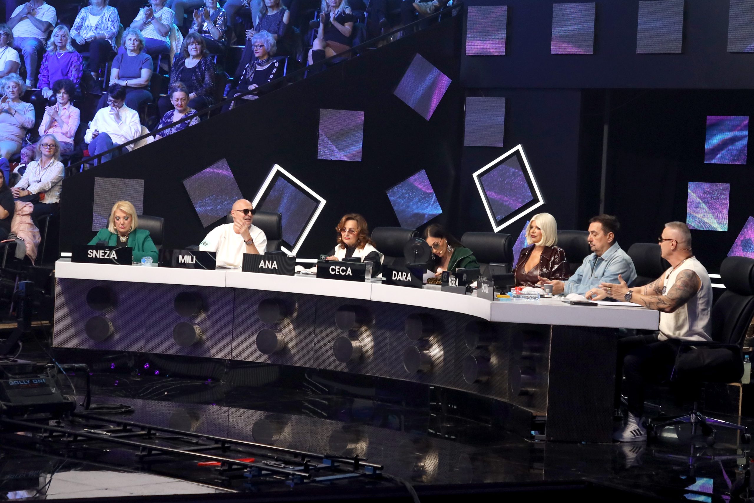 20 takmičara izlazi na scenu "Zvezda Granda", saznajete ko su 6 zvezde granda