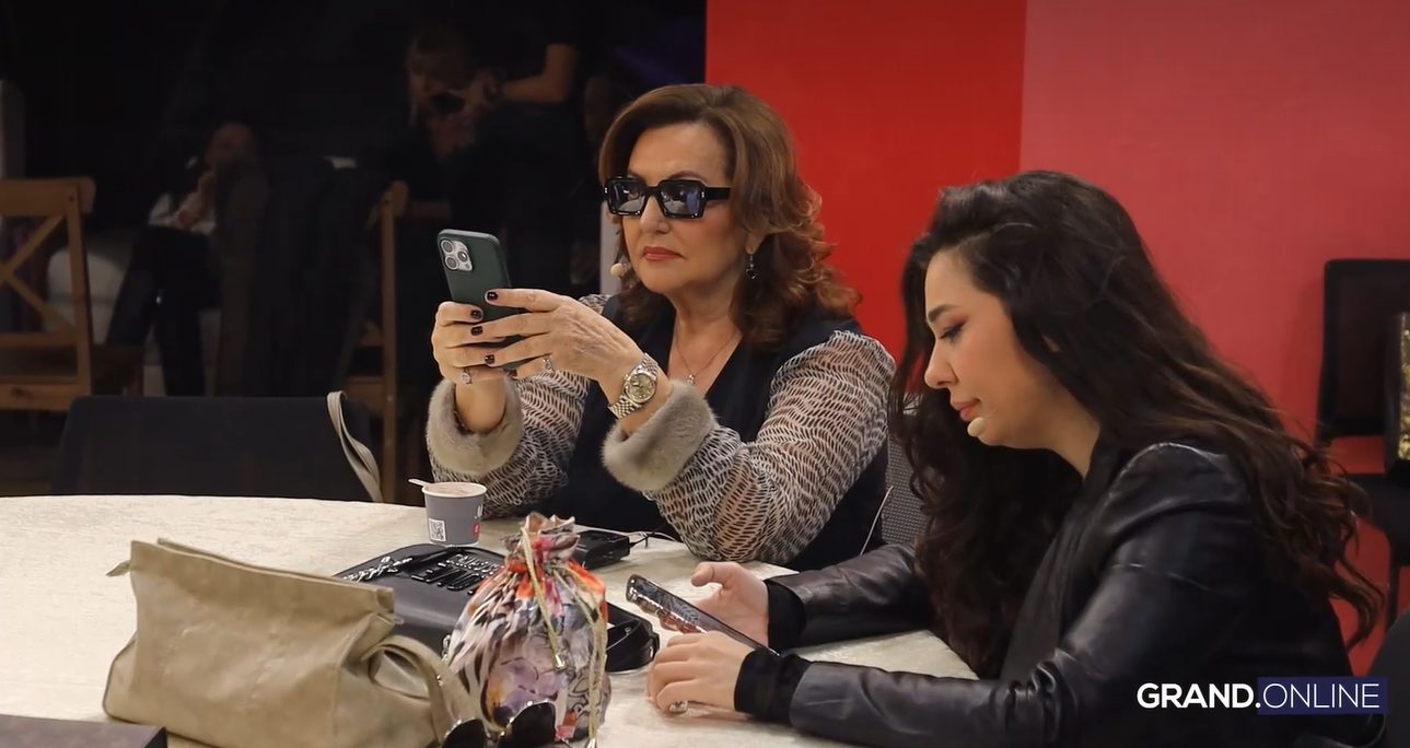 Ana Bekuta jedva suzdržala emocije ispred studija Zvezda Granda: "Imala sam jedan takav emotivni slom" VIDEO 5 bekuta i sanja
