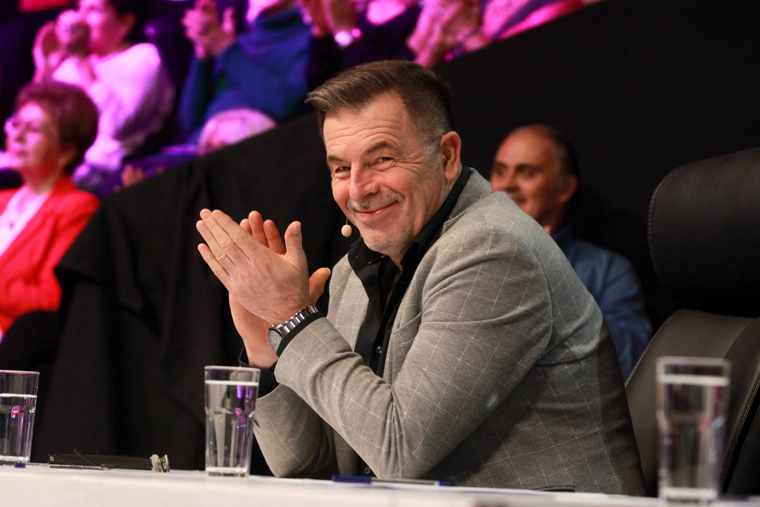 Žika Jakšić analizirao pesmu koju ste prvi put čuli u Nikad nije kasno: "To je ta nesrećna ljubav" 6 MARE NNK SNIMANJE 08122025 FOTO MUNJA 8 ok 2