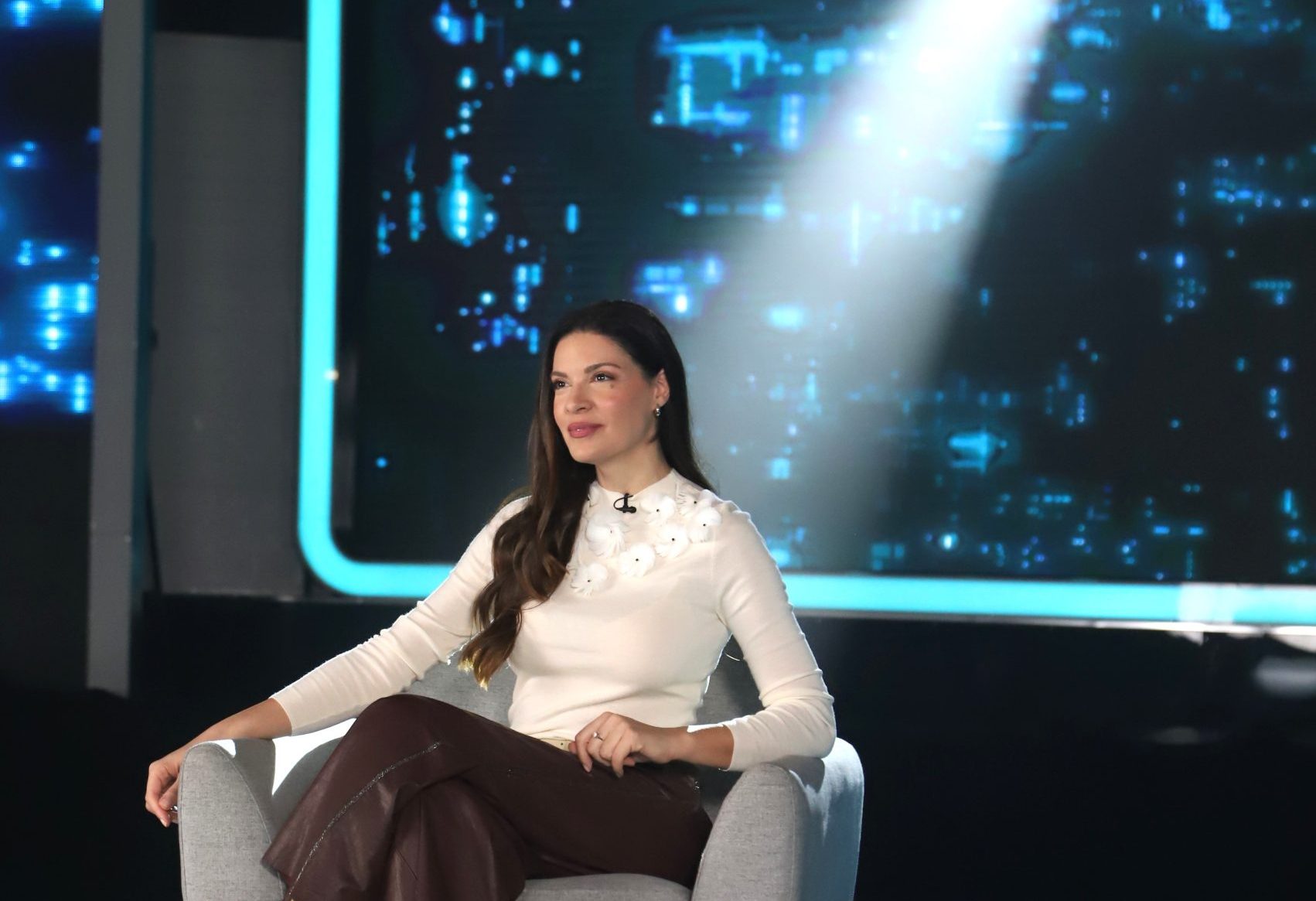 "Voleo je da opsuje, ali s merom", Sanja Kužet o Saši Popoviću: "Kad priča, ne čuje se ni muva" 5 sanja kužet o saši popoviću u dokumentanom filmu