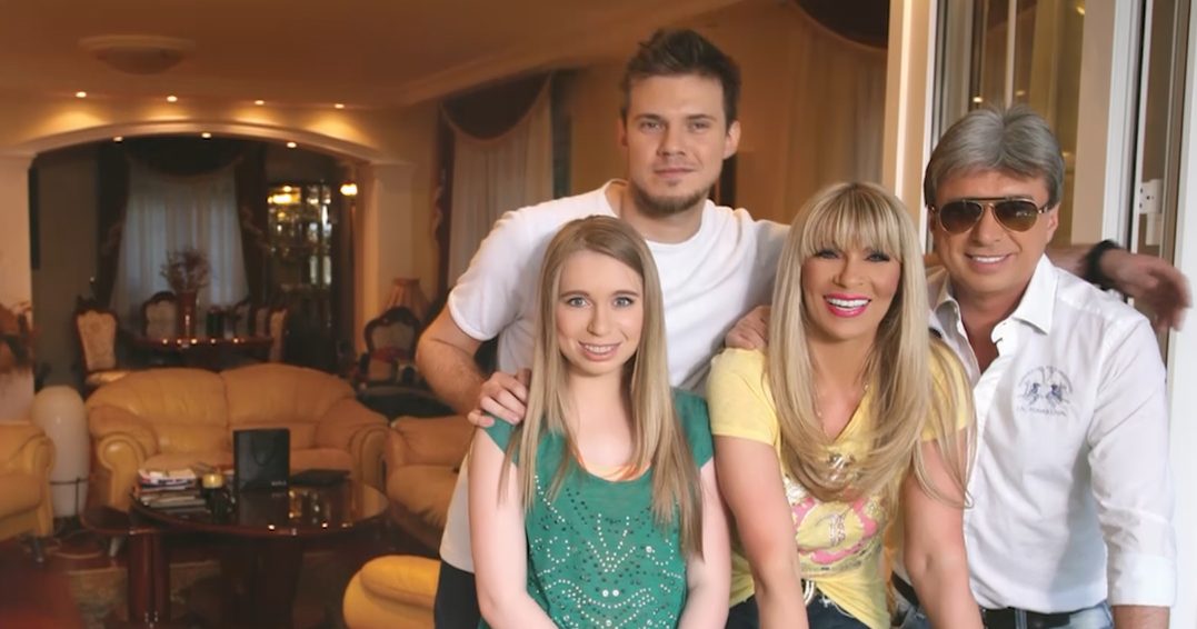 Ćerka Saše Popovića ispričala šta je njen otac radio bolje od svih: ,,U njegovom društvu su svi to mogli'' 5 Screenshot 2026 02 26 221028