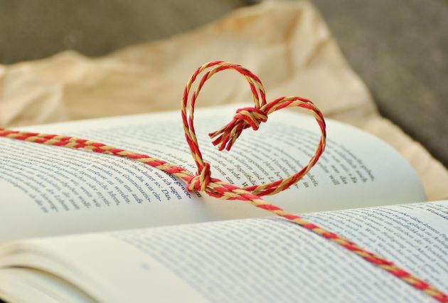a book 1760998 1280