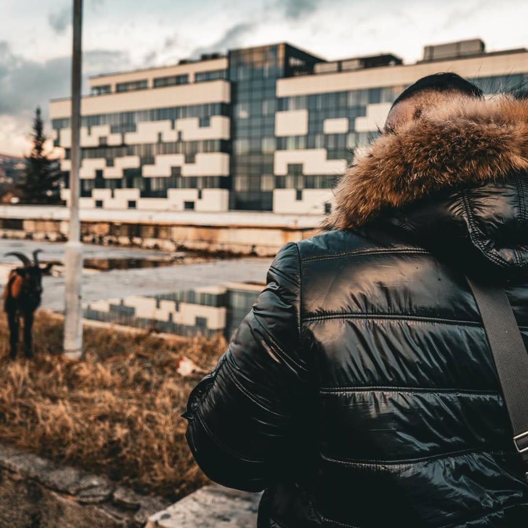 Popularni muzičar osuđen, morao je da plati ogromnu sumu novca 5 buba koreli