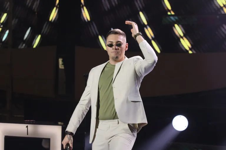 "Ispalo je još bolje": Damjan Vračar progovorio o poljupcu sa Sanjom Vučić, nije štedeo reči VIDEO 6 image 12 28